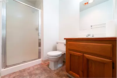 8720 SW Tualatin Rd #206, Tualatin, OR 97062 - Photo 30