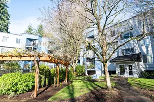 8720 SW Tualatin Rd, Tualatin, OR 97062 - Photo 1