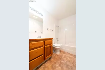 8720 SW Tualatin Rd #206, Tualatin, OR 97062 - Photo 32