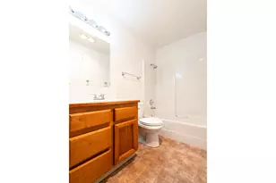 8720 SW Tualatin Rd, Tualatin, OR 97062 - Photo 32