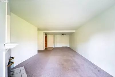 8720 SW Tualatin Rd #206, Tualatin, OR 97062 - Photo 6