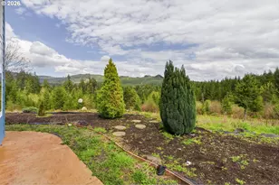 92296 Cascade Woods Dr, Springfield, OR 97478 - Photo 10