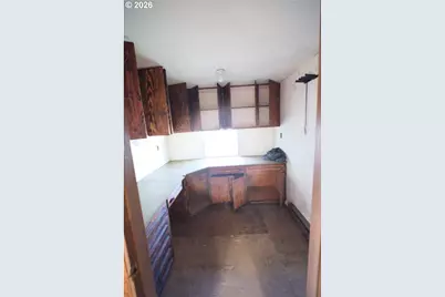 298 N Wasson St, Coos Bay, OR 97420 - Photo 40