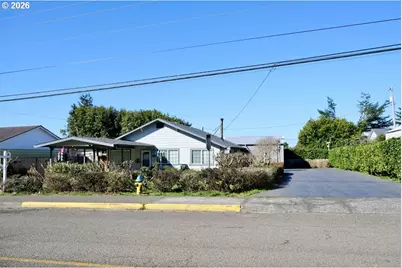 298 N Wasson St, Coos Bay, OR 97420 - Photo 1