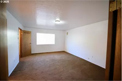 298 N Wasson St, Coos Bay, OR 97420 - Photo 30