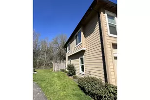 1107 NE Station Ct, Hillsboro, OR 97006 - Photo 4