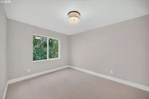 10955 NE Wygant St, Portland, OR 97220 - Photo 16