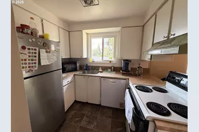 21123 SE Morrison St, Gresham, OR 97030 - Photo 18