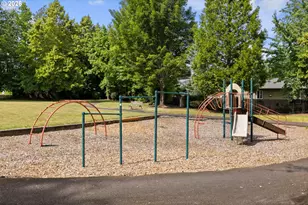 2315 SW Rose Ct, Troutdale, OR 97060 - Photo 8