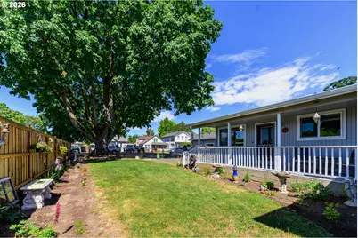 1144 Juniper St, Junction City, OR 97448 - Photo 4