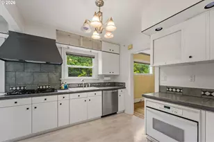 3037 NE Skidmore St, Portland, OR 97211 - Photo 12