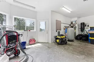 95037 Haynes Way Ln, North Bend, OR 97459 - Photo 36