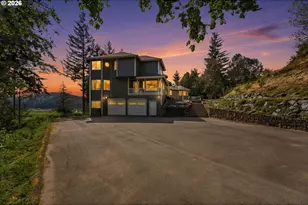 95037 Haynes Way Ln, North Bend, OR 97459 - Photo 2