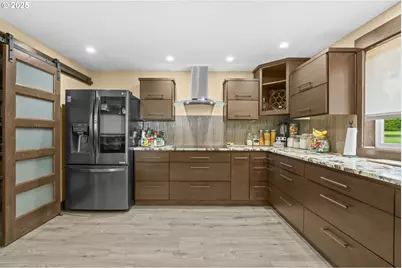 801 S Park St, Carlton, OR 97111 - Photo 24