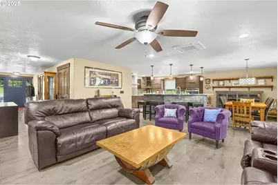 801 S Park St, Carlton, OR 97111 - Photo 16