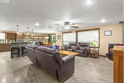 801 S Park St, Carlton, OR 97111 - Photo 14