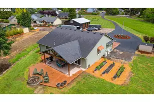 801 S Park St, Carlton, OR 97111 - Photo 4