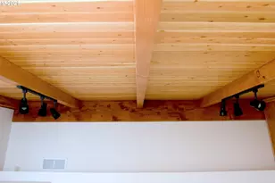 175 NE Fairview St, Sheridan, OR 97378 - Photo 24