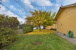 144 Paradise Ln, Roseburg, OR 97471 - Photo 8