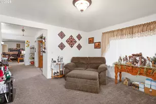 144 Paradise Ln, Roseburg, OR 97471 - Photo 12