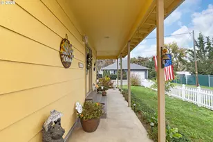 144 Paradise Ln, Roseburg, OR 97471 - Photo 10