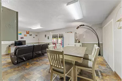 1117 SW Greenwood Ave, Grants Pass, OR 97526 - Photo 32