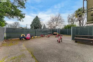 1117 SW Greenwood Ave, Grants Pass, OR 97526 - Photo 40