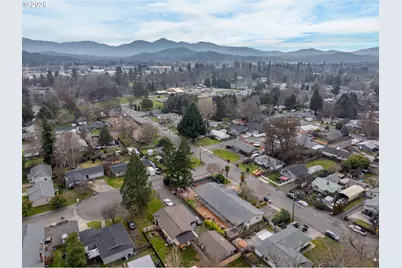 1117 SW Greenwood Ave, Grants Pass, OR 97526 - Photo 46