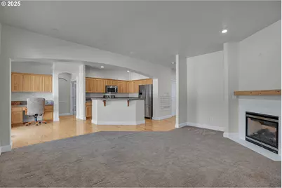 812 N 27th Ave, Cornelius, OR 97113 - Photo 16