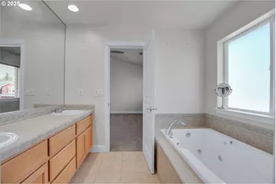 812 N 27th Ave, Cornelius, OR 97113 - Photo 34