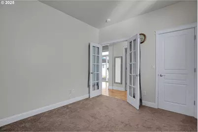 812 N 27th Ave, Cornelius, OR 97113 - Photo 18