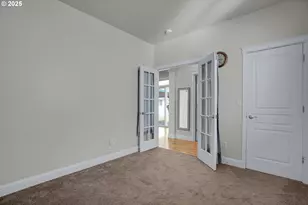 812 N 27th Ave, Cornelius, OR 97113 - Photo 18