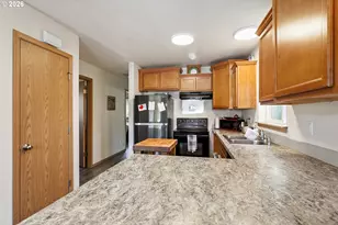 318 E Steuben St, Bingen, WA 98605 - Photo 10