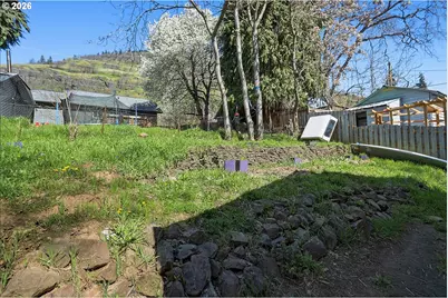 318 E Steuben St, Bingen, WA 98605 - Photo 22