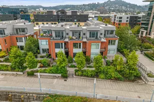 1742 NW Riverscape St, Portland, OR 97209 - Photo 30