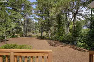 1009 Royal Saint George Dr, Florence, OR 97439 - Photo 40