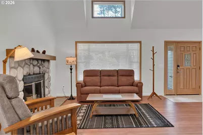 1009 Royal Saint George Dr, Florence, OR 97439 - Photo 8