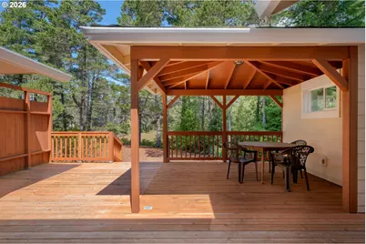 1009 Royal Saint George Dr, Florence, OR 97439 - Photo 38