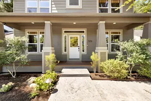 7233 SW 26th Ave, Portland, OR 97219 - Photo 2