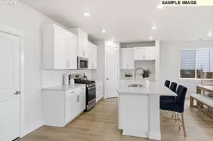 7802 NW Eleanor Ave, Portland, OR 97229 - Photo 2