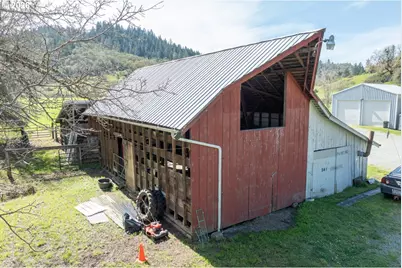 1355 Days Creek Cutoff Rd, Myrtle Creek, OR 97457 - Photo 8
