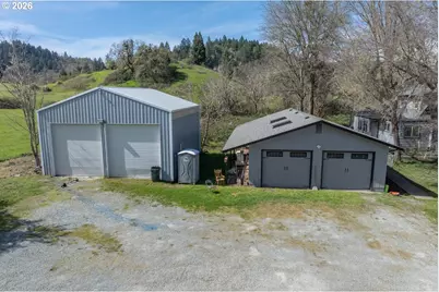 1355 Days Creek Cutoff Rd, Myrtle Creek, OR 97457 - Photo 4