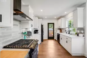 7945 SW 74th Ave, Portland, OR 97223 - Photo 10