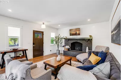 7945 SW 74th Ave, Portland, OR 97223 - Photo 4