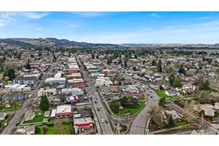 301 E Columbia Dr, Newberg, OR 97132 - Photo 34