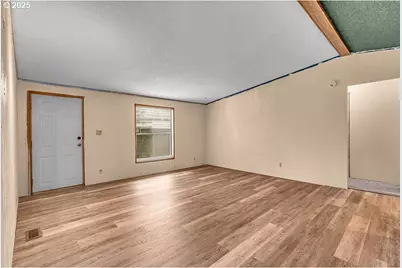 301 E Columbia Dr #66, Newberg, OR 97132 - Photo 10