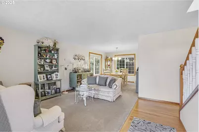 361 SW Howard Dr, McMinnville, OR 97128 - Photo 8