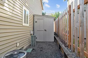 361 SW Howard Dr, McMinnville, OR 97128 - Photo 42