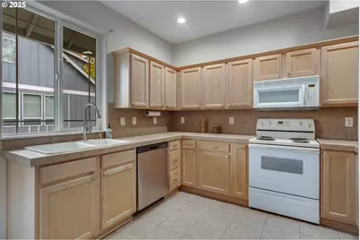 2106 Charlie Ct, Forest Grove, OR 97116 - Photo 14