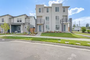 3664 SE 86th Ave, Hillsboro, OR 97123 - Photo 2